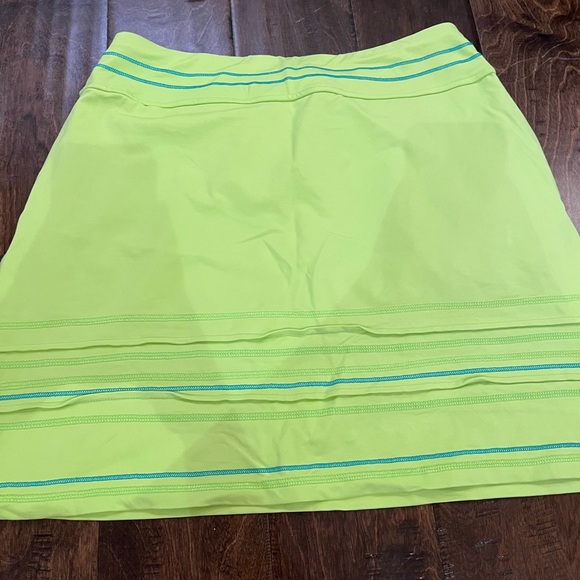 Title Nine Diamalete Sport Skirt Lime Green Blue Accents Athletic size Small - Picture 4 of 6